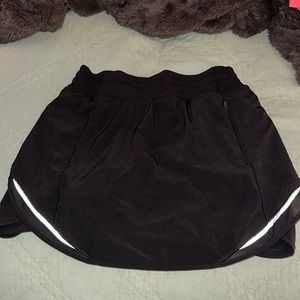 Lululemon hotty hot skirt size 4